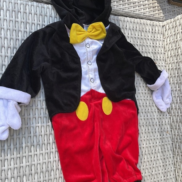 Disney Mickey Mouse 1pc Tux Costume Size 6-9 Months an 12 months - Picture 3 of 12